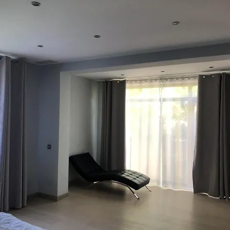 Villa With Heated Pool And Jacuzzi Close To Puerto Banus And