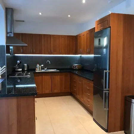 Villa With Heated Pool And Jacuzzi Close To Puerto Banus And *