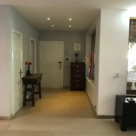 Villa With Heated Pool And Jacuzzi Close To Puerto Banus And *