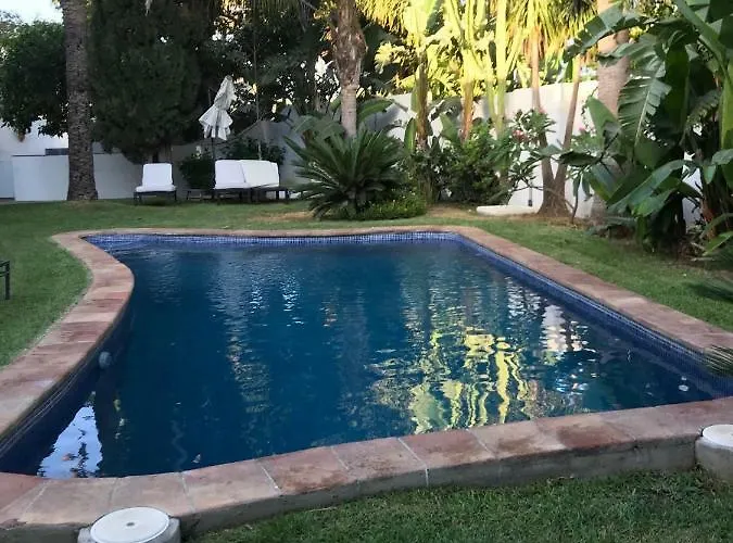 With Heated Pool And Jacuzzi Close To Puerto Banus And Villa *