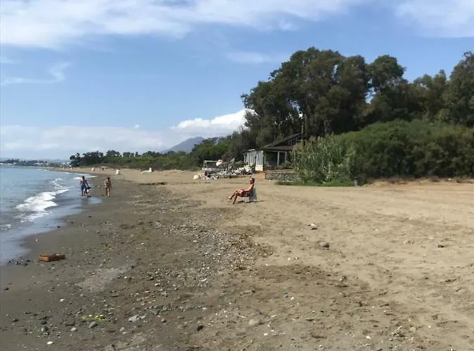 Villa With Heated Pool And Jacuzzi Close To Puerto Banus And