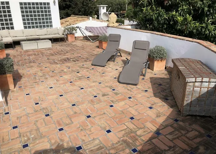 With Heated Pool And Jacuzzi Close To Puerto Banus And Estepona