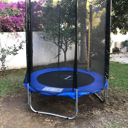 With Heated Pool And Jacuzzi Close To Puerto Banus And Villa *