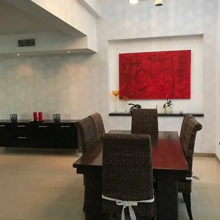 With Heated Pool And Jacuzzi Close To Puerto Banus And Villa *