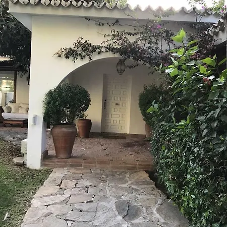 Villa With Heated Pool And Jacuzzi Close To Puerto Banus And *