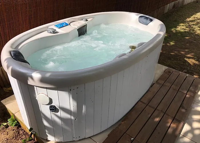 With Heated Pool And Jacuzzi Close To Puerto Banus And Willa