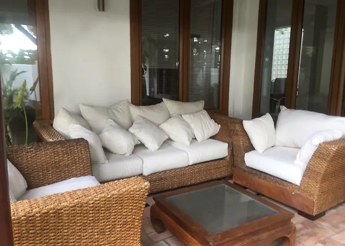 With Heated Pool And Jacuzzi Close To Puerto Banus And Willa Estepona