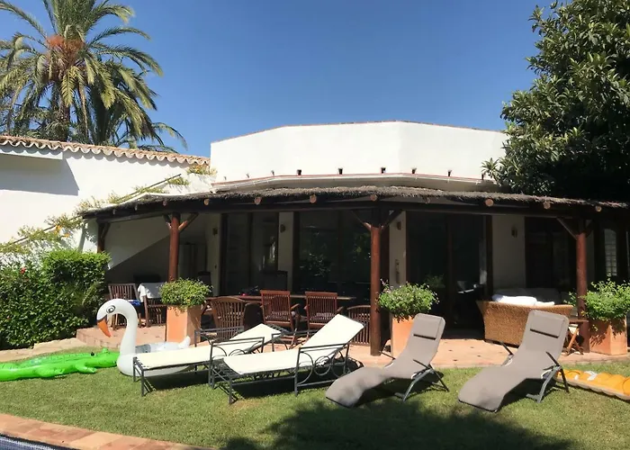 With Heated Pool And Jacuzzi Close To Puerto Banus And Willa Estepona