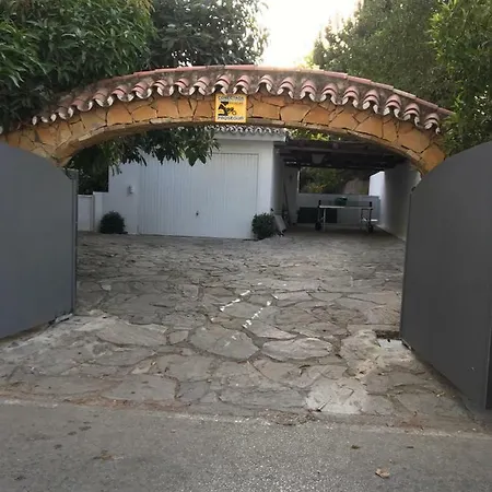 With Heated Pool And Jacuzzi Close To Puerto Banus And فيلة