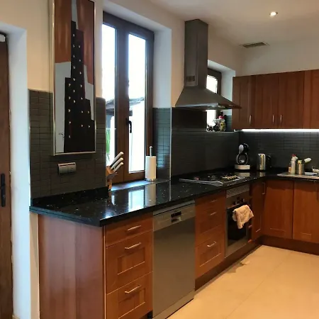 With Heated Pool And Jacuzzi Close To Puerto Banus And فيلة