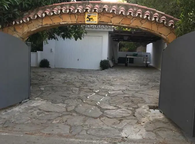 With Heated Pool And Jacuzzi Close To Puerto Banus And Villa