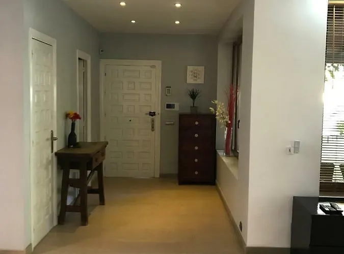 Villa With Heated Pool And Jacuzzi Close To Puerto Banus And *