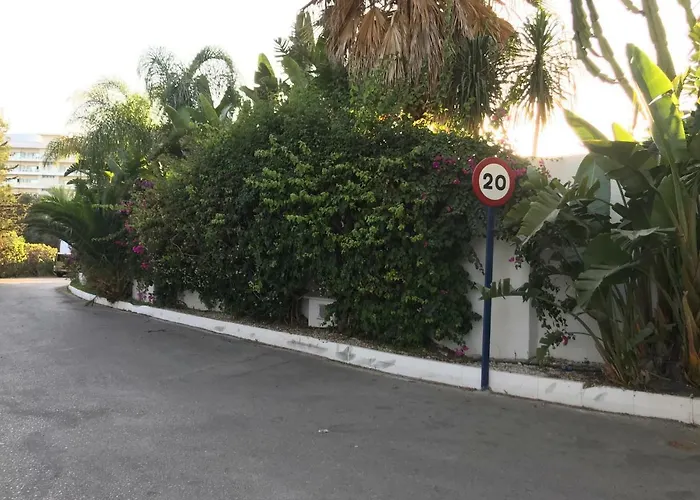 With Heated Pool And Jacuzzi Close To Puerto Banus And Villa *