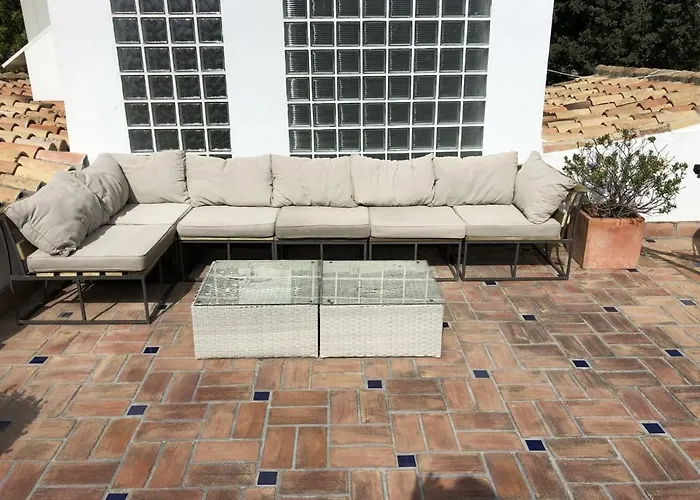 Villa With Heated Pool And Jacuzzi Close To Puerto Banus And Estepona