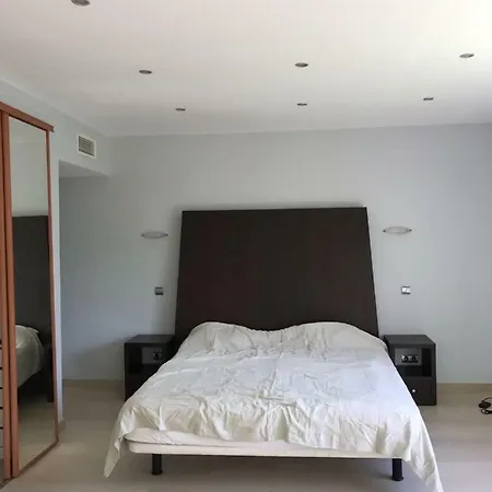 With Heated Pool And Jacuzzi Close To Puerto Banus And *